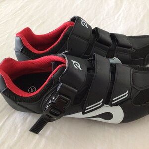 Peleton cycling shoes